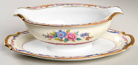 Tudor Gravy Boat with Attached Underplate