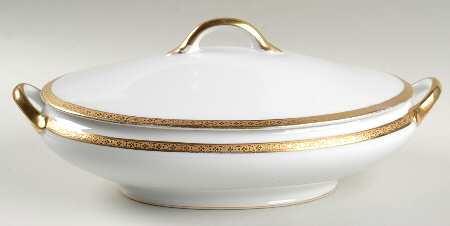 Tuscan Oval Covered Vegetable