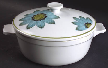 Up-Sa Daisy 1.75 Qt Round Covered Casserole