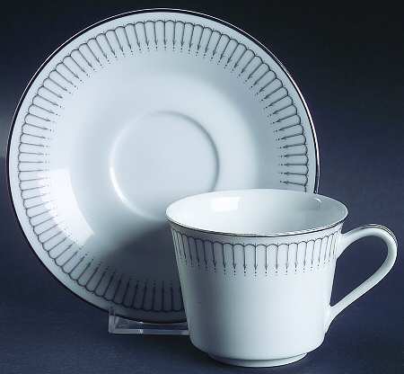 Ursula Flat Cup & Saucer Set