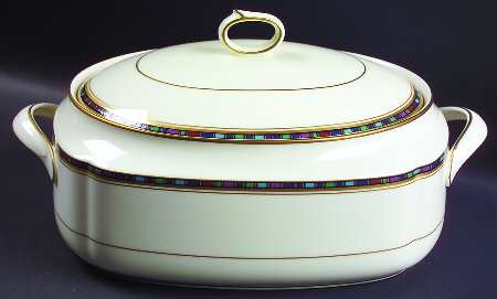 Vancouver Gold Oval Covered Vegetable