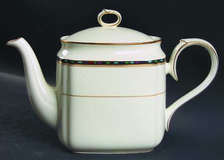 Vancouver Gold Teapot & Lid