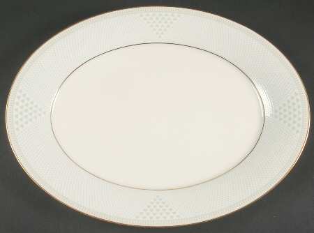 Variation in Gold 15" Oval Serving Platter