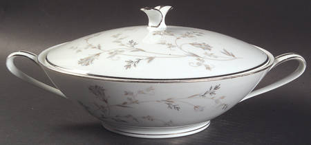 Valerie Round Covered Vegetable