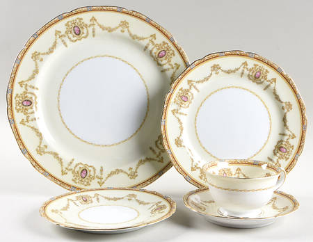 Valdina 5 Piece Place Setting