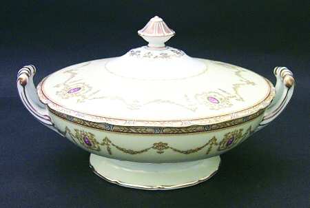 Valdina Round Covered Vegetable
