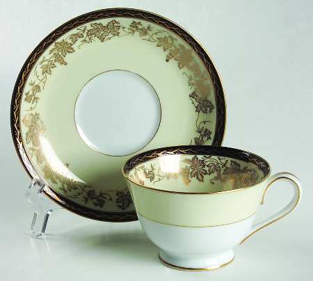Valencia Footed Cup & Saucer Set