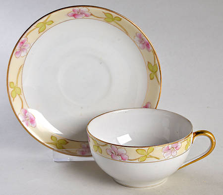 Valencia (Smooth Edge) Flat Cup & Saucer Set