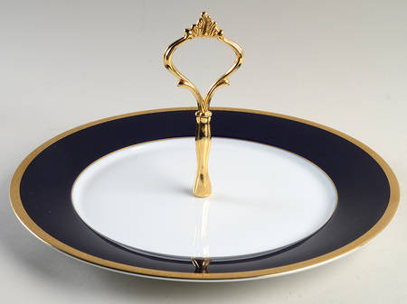 Valhalla Round Serving Plate with Handle (DP)
