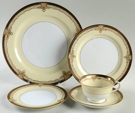 Valiere #4981 5 Piece Place Setting