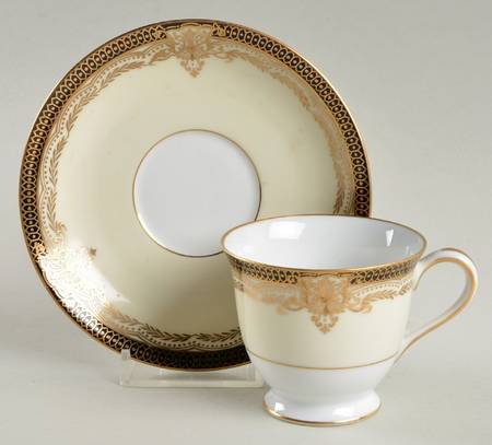 Valiere #4981 Footed Demitasse Cup & Saucer Set