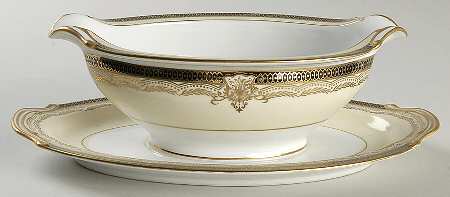 Valiere #4981 Gravy Boat with Attached Underplate