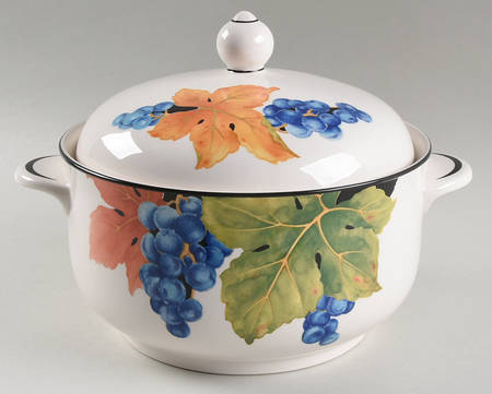 Valmora 2 Qt Round Covered Casserole