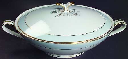 Vanessa Round Covered Vegetable