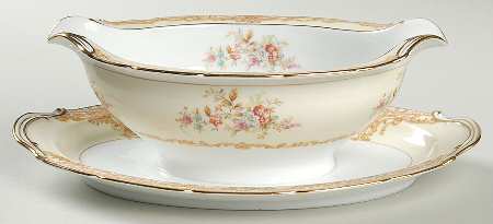 Vandyke Gravy Boat with Attached Underplate