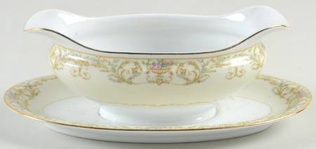 Vanity Gravy Boat with Attached Underplate