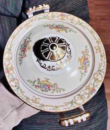 Vanity Sugar Bowl & Lid