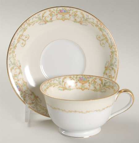 Vanity Footed Cup & Saucer Set