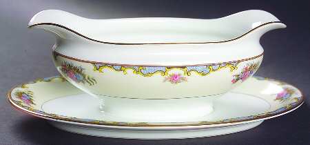 Vasona Gravy Boat with Attached Underplate