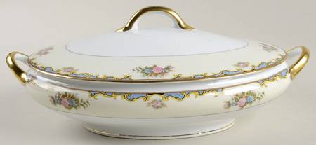 Vasona Oval Covered Vegetable