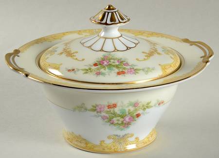 Vendome (2 3 4" Design Border) Sugar Bowl & Lid