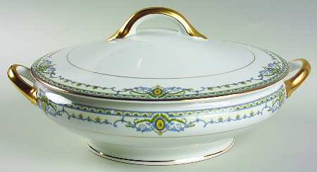 The Venice (No #) Round Covered Vegetable