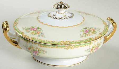 Ventry Round Covered Vegetable