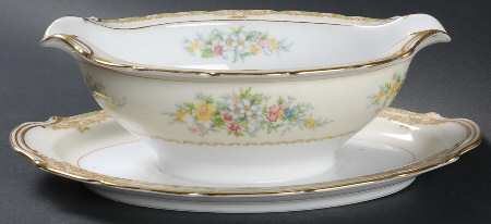 Veona Gravy Boat with Attached Underplate