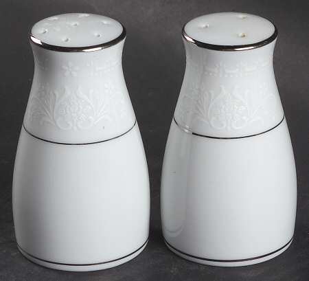 Versailles Salt & Pepper Set