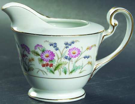 Veronica Mini Creamer