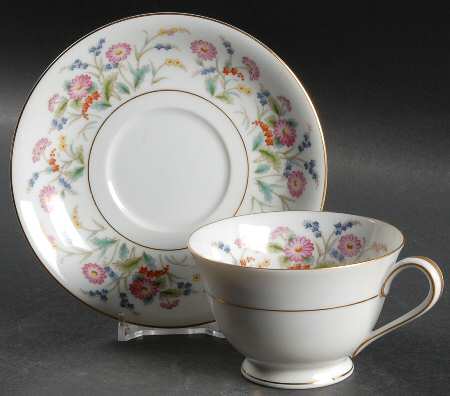 Veronica Footed Cup & Saucer Set