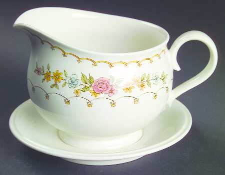 Verse Gravy Boat with Attached Underplate