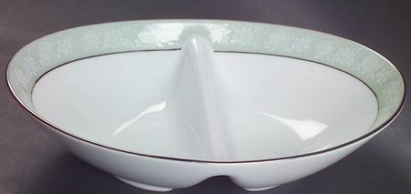 Vienne 10" Oval Divided Vegetable Bowl