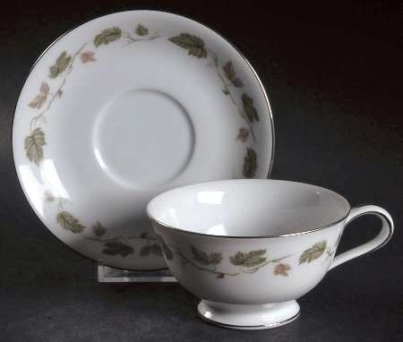 Vineyard Footed Cup & Saucer Set