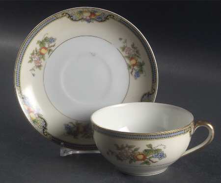 Vintonia Flat Cup & Saucer Set