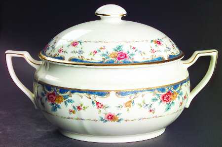 Vintage Rose Oval Covered Vegetable