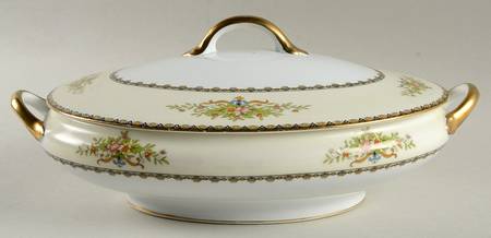 Visalia Oval Covered Vegetable