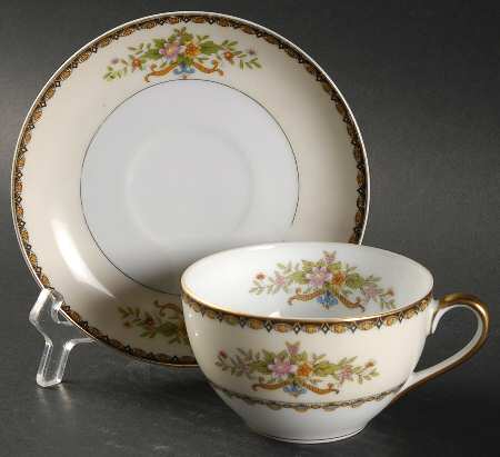 Visalia Flat Cup & Saucer Set