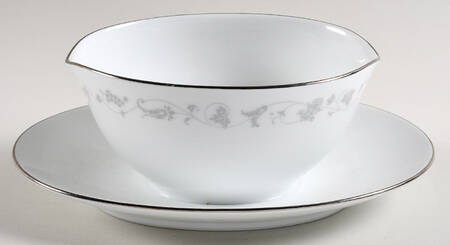 Vivian Gravy Boat with Attached Underplate