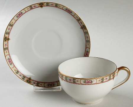 Wadleigh Oversized Cup & Saucer Set