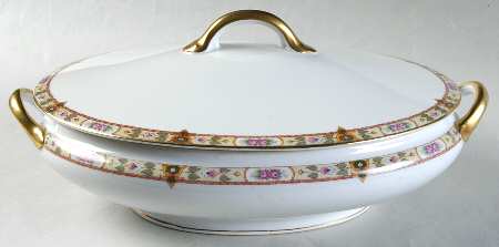 Wadleigh Oval Covered Vegetable