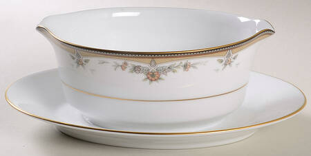 Walnut Hill Gravy Boat with Attached Underplate