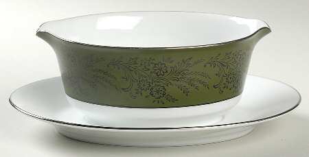 Walden Gravy Boat with Attached Underplate