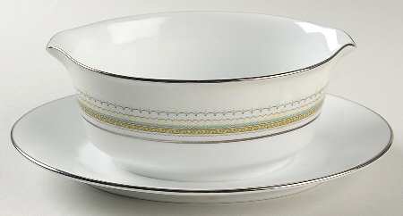 Waltz Gravy Boat with Attached Underplate