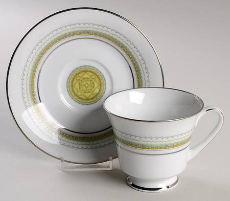 Waltz Footed Cup & Saucer Set