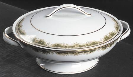 Warrington Round Covered Vegetable by Noritake