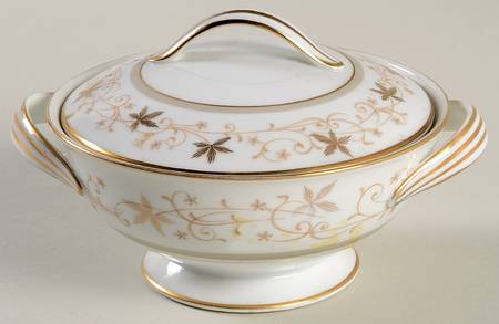 Warwick Sugar Bowl & Lid