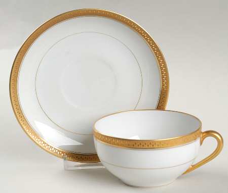 Washington Flat Cup & Saucer Set