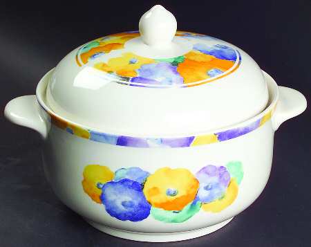 Watervale 2 Qt Round Covered Casserole