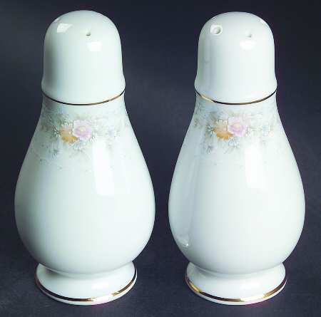 Waynesboro Salt & Pepper Set